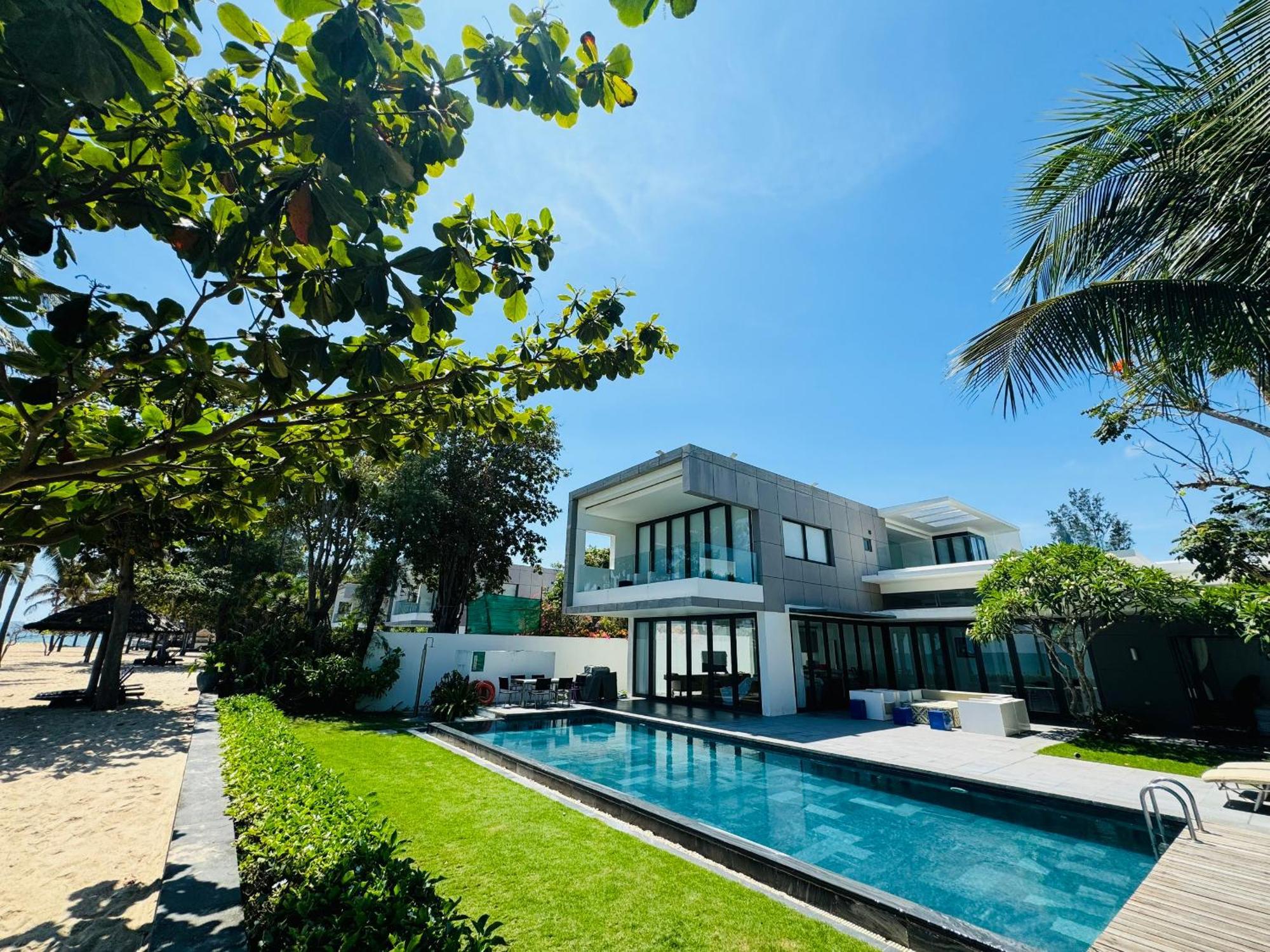 Premium Beachfront Villa 5 Bedrooms 1000M2 Sanctuary Ho Tram Resort Ll Bbq Dış mekan fotoğraf